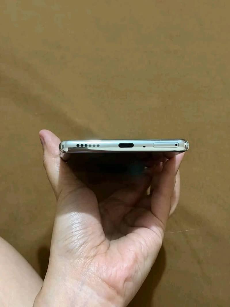 Tecno CAMON 40 Pro 7