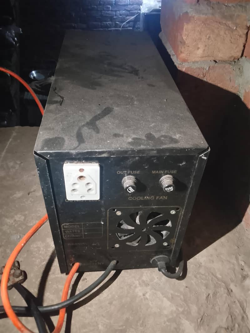 Ups and battery 3