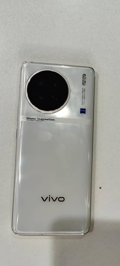 Vivo X90s