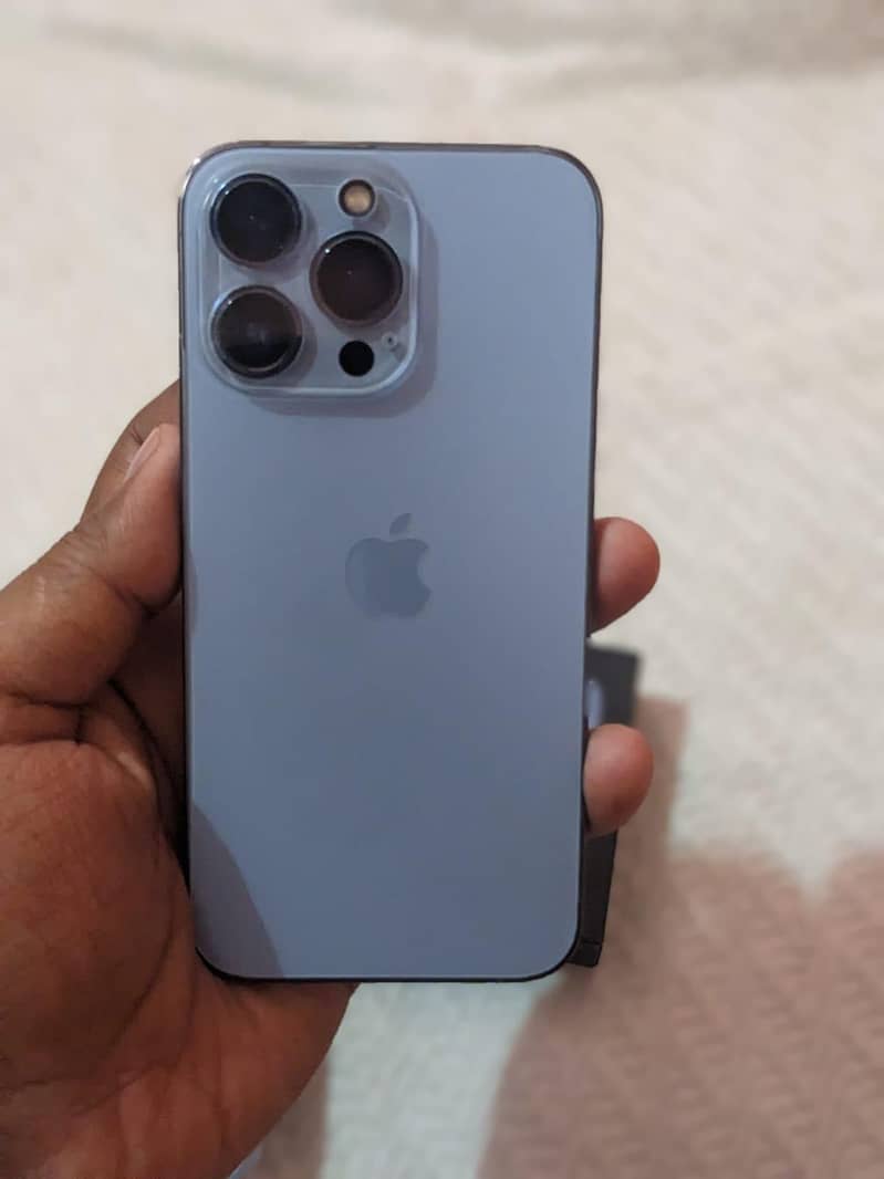 Apple iPhone 13 Pro 2