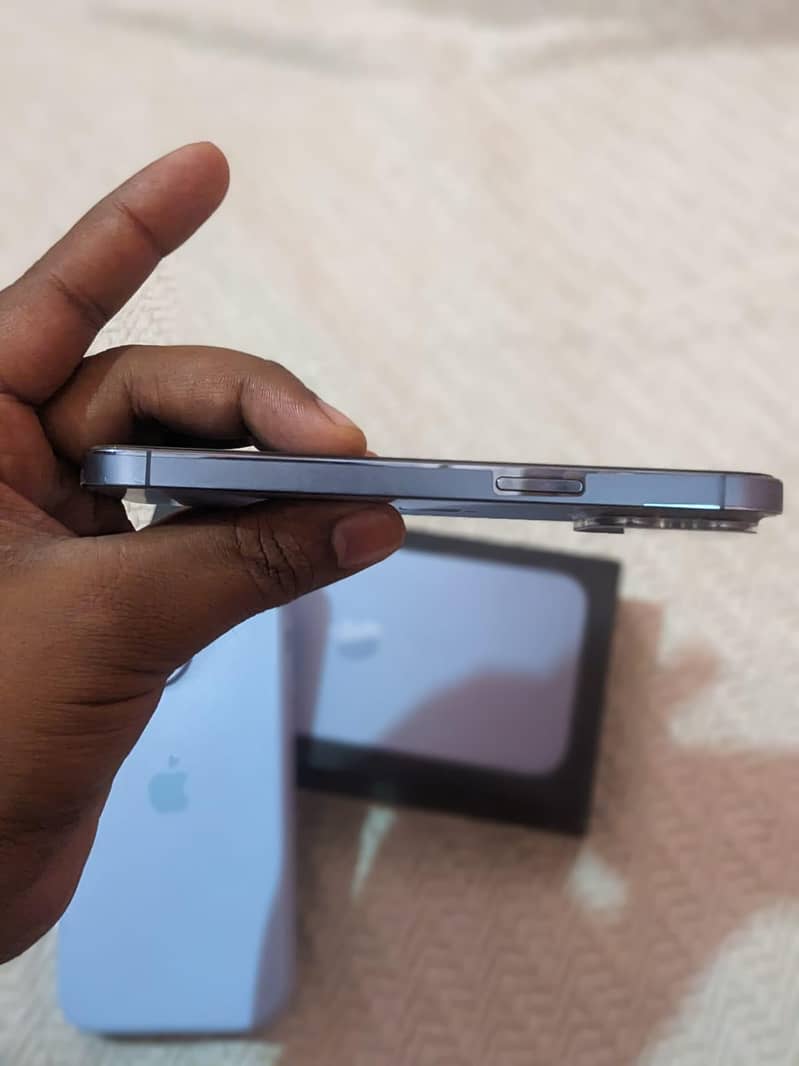Apple iPhone 13 Pro 4