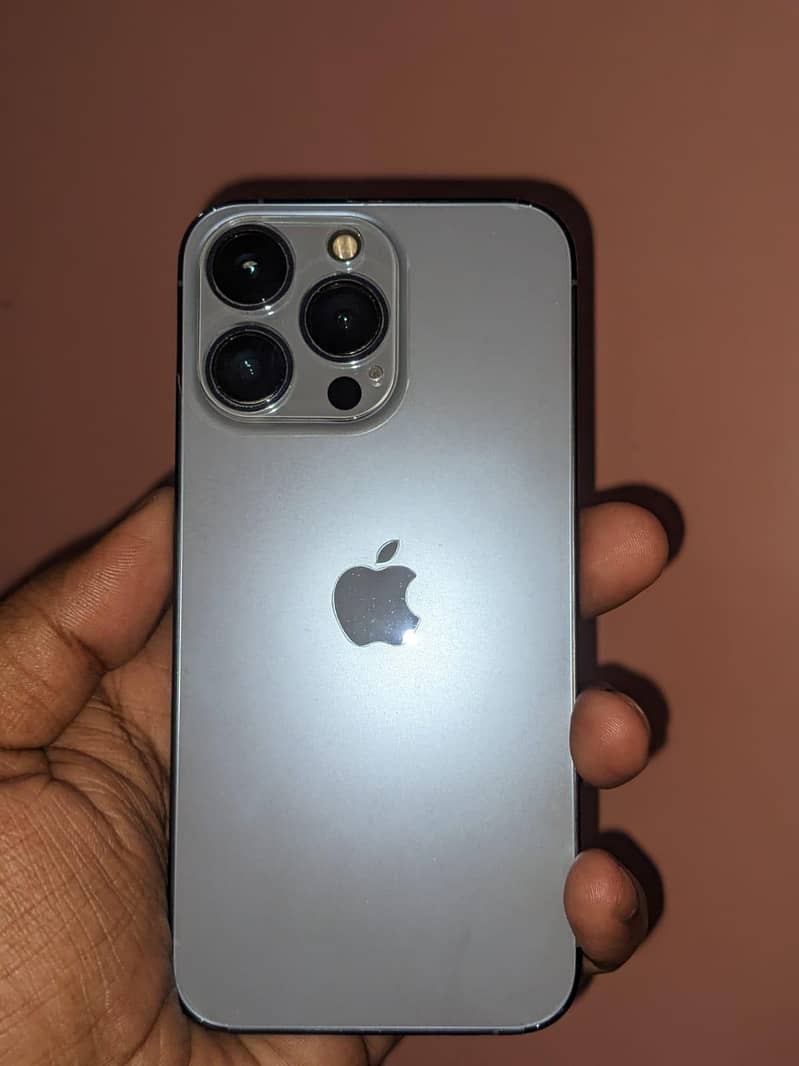 Apple iPhone 13 Pro 9
