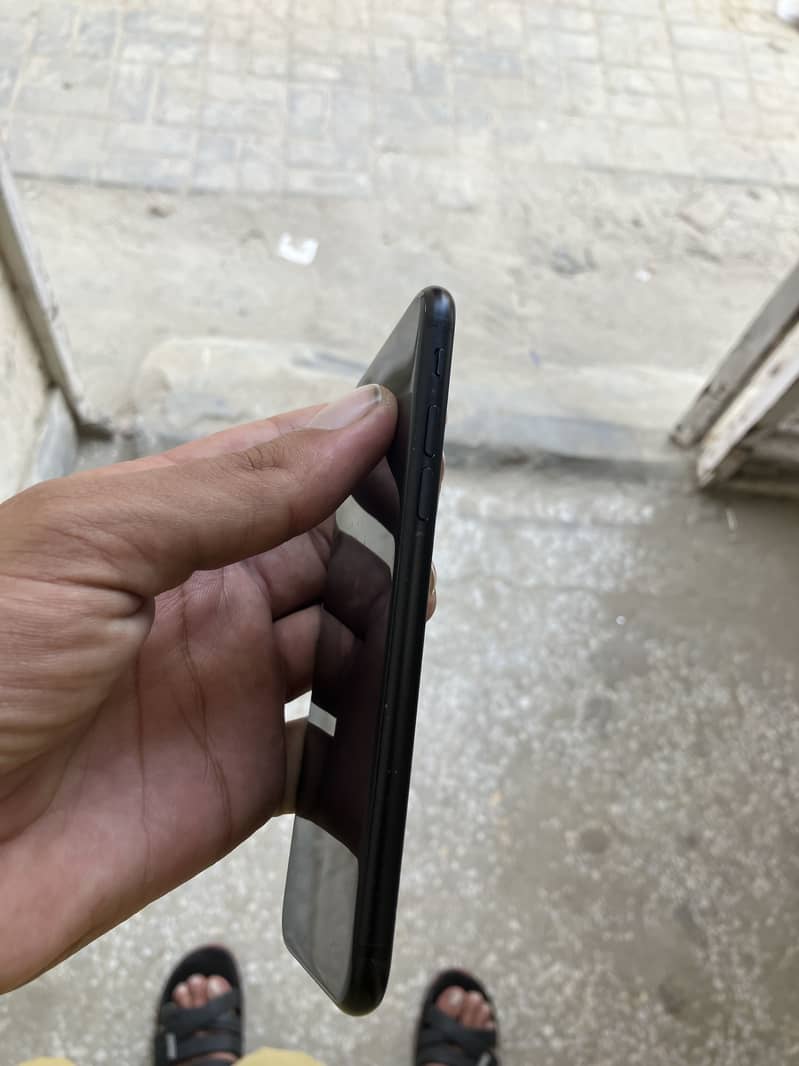 Apple iPhone SE 6