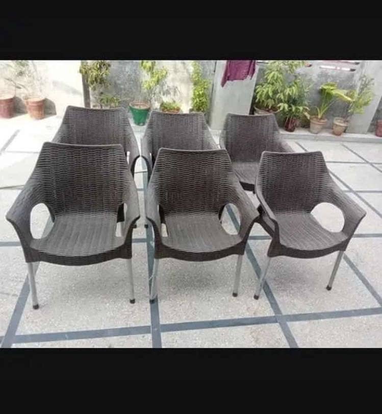 Plastic Chairs + Table 6