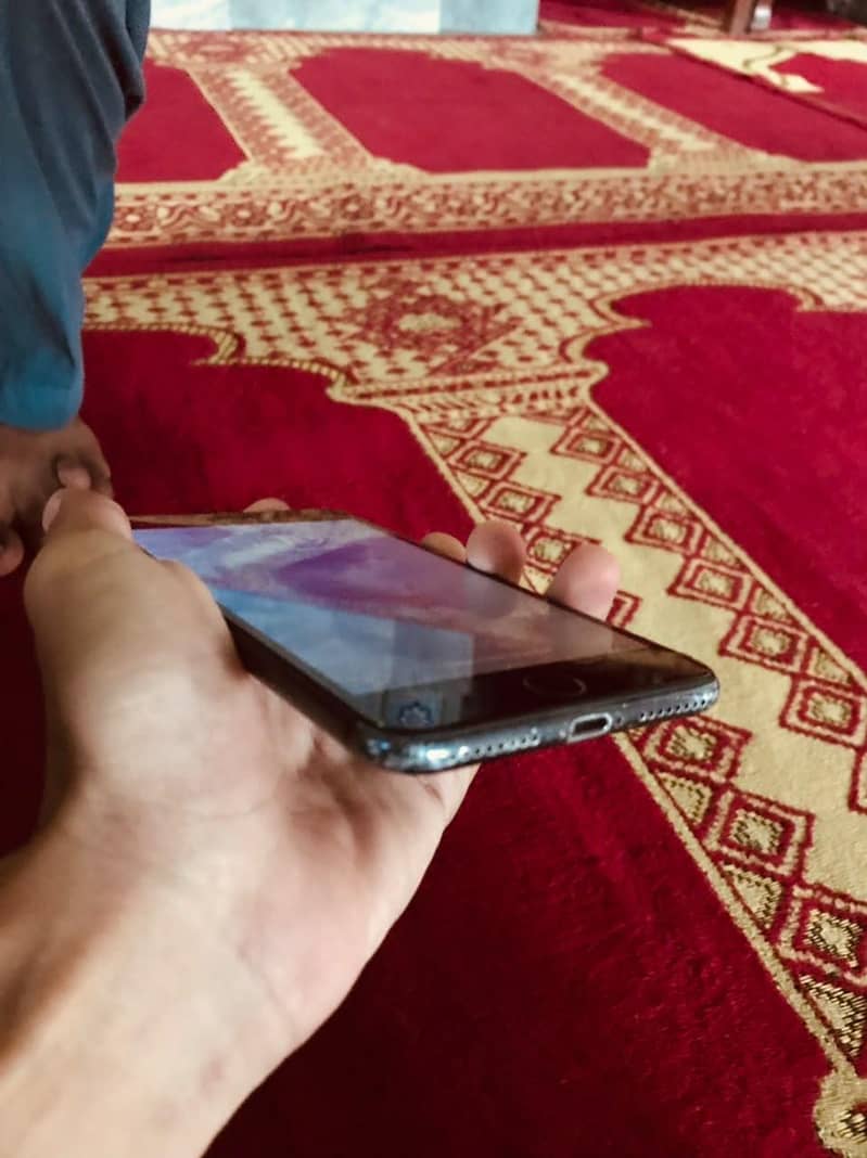 Apple iPhone 7 Plus 3