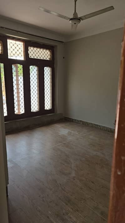 12 Marla Neat Upper Portion Availble For Rent