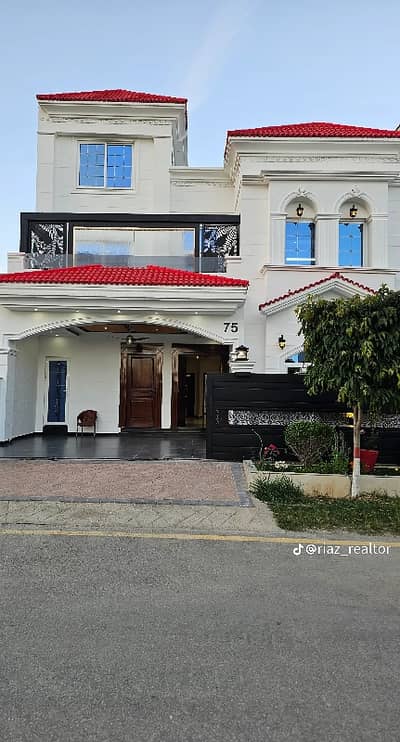 Faisal Town Block A 10 Marla Double Unit House Available For Sale