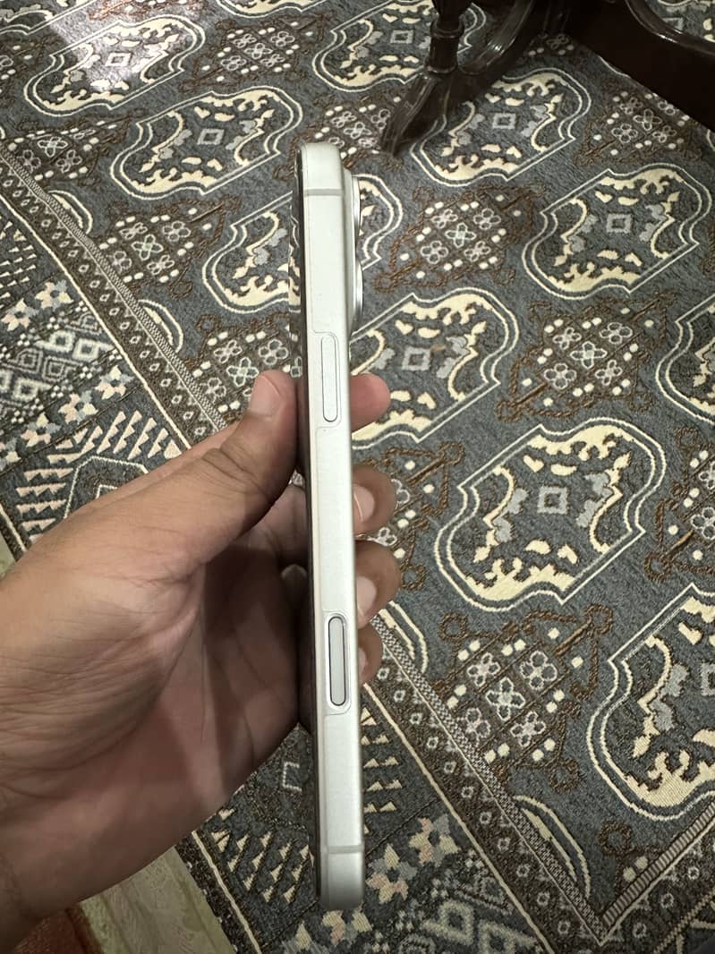 Apple iPhone 17 Pro Max 6