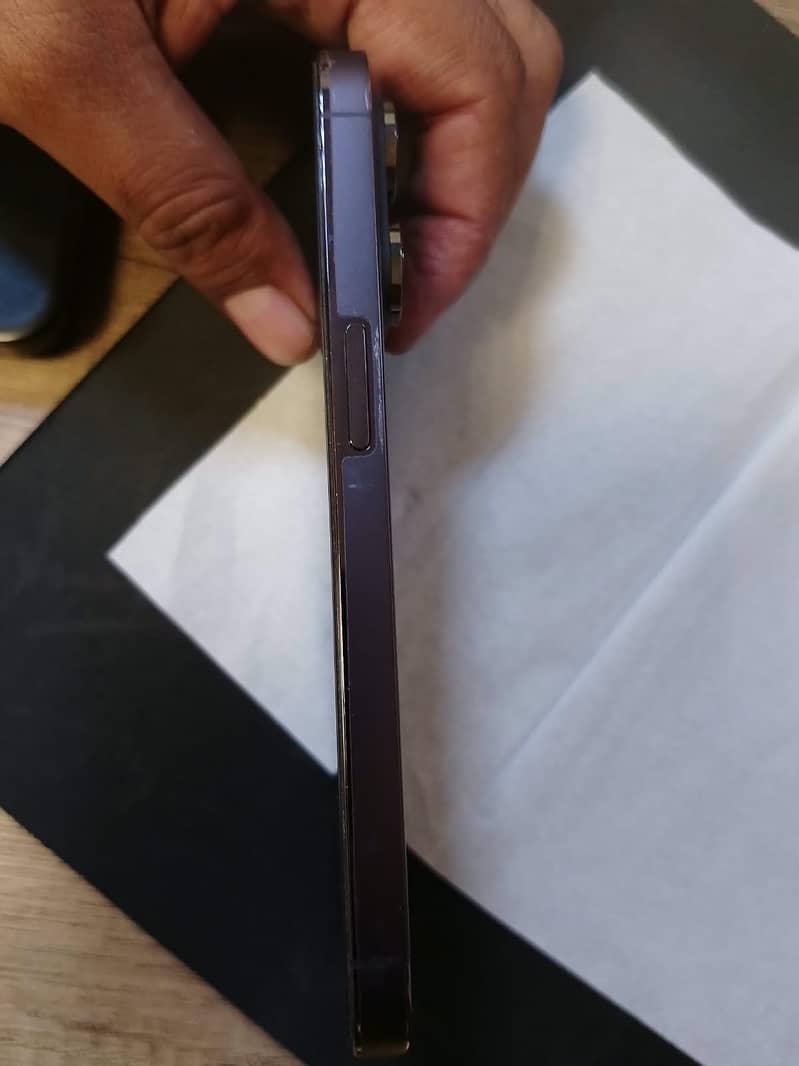 Apple iPhone 14 Pro 2