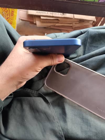 Apple iPhone 12