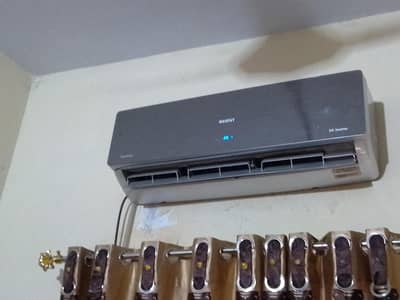 Orient Inverter Ac Heat&Cool  1.5 Ton Fully Working In Good Condition