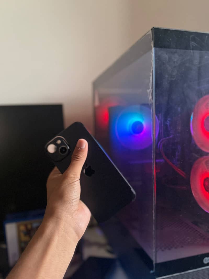 Apple iPhone 13 1