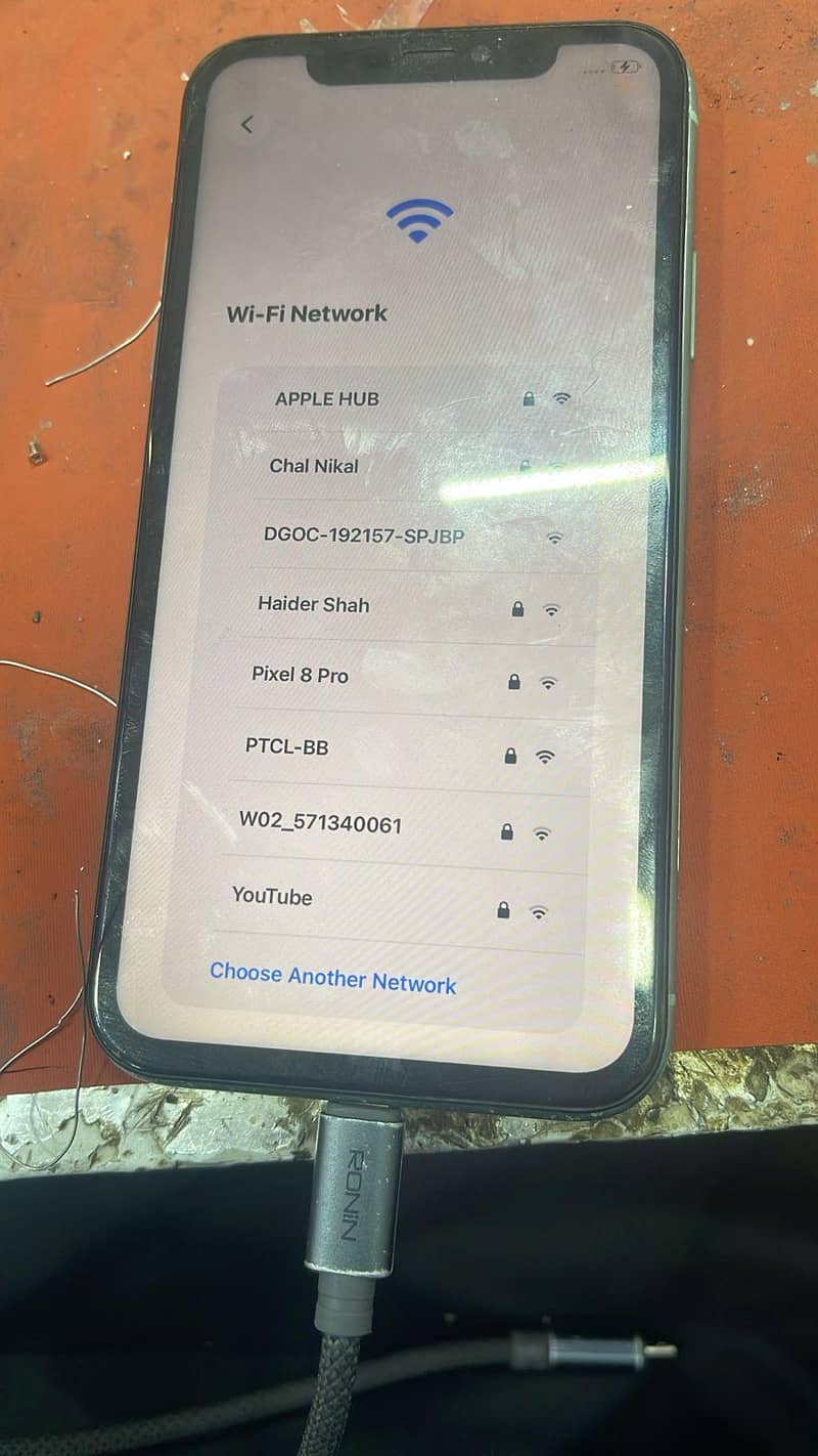 Apple iPhone 11 0