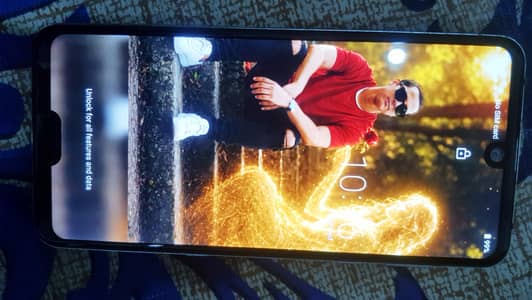 Sharp Aquos R3