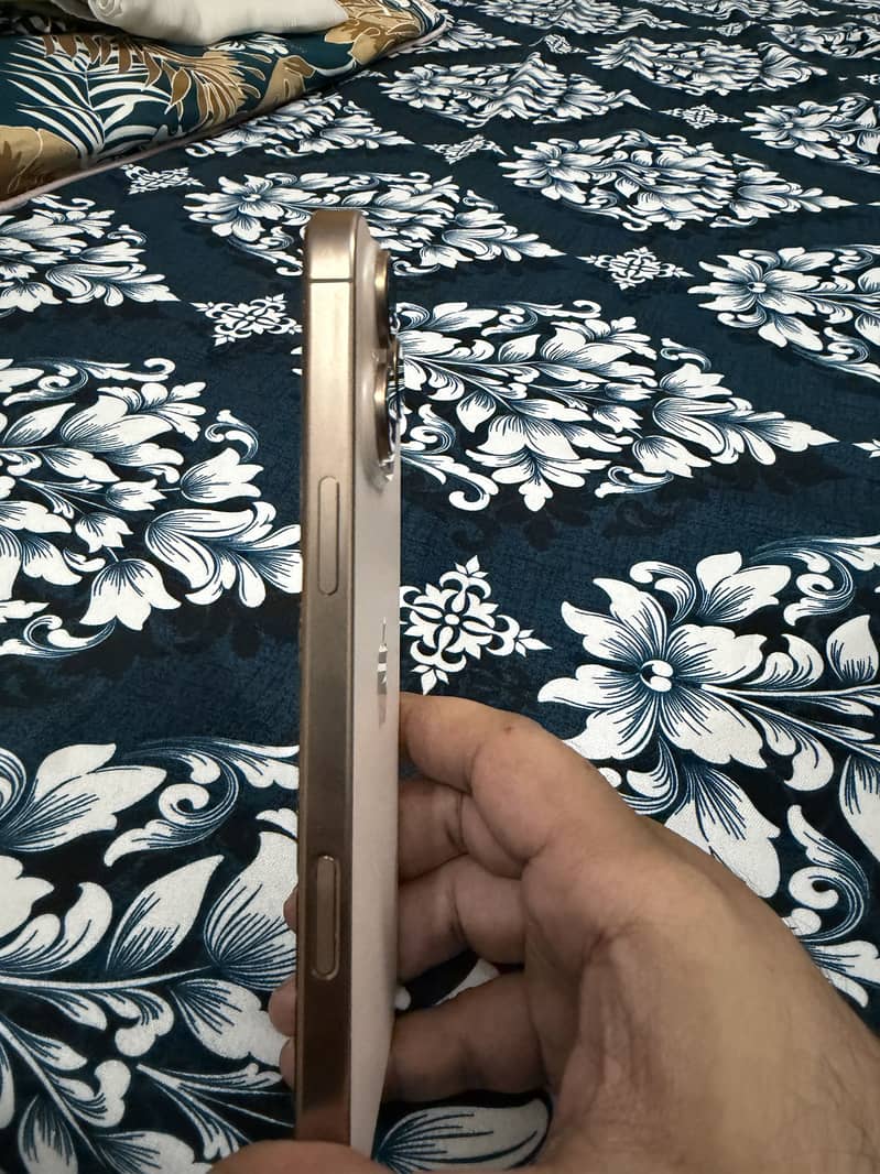 Apple iPhone 16 Pro Max 256GB 10by10 1