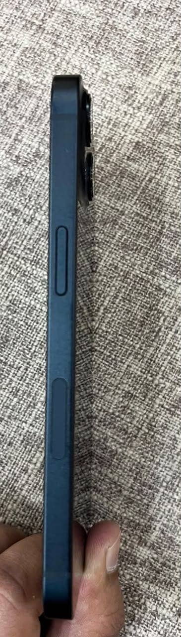 Apple iPhone 13 1