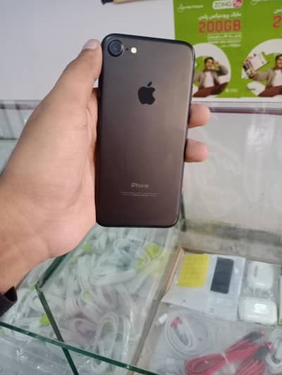 Apple iPhone 7
