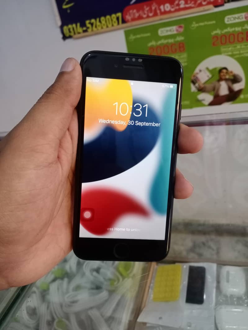 Apple iPhone 7 2