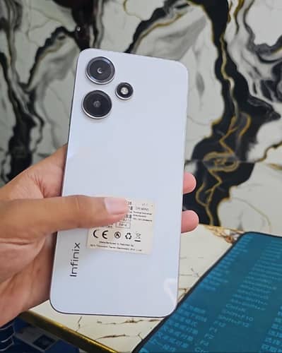 Infinix Hot 30 Play