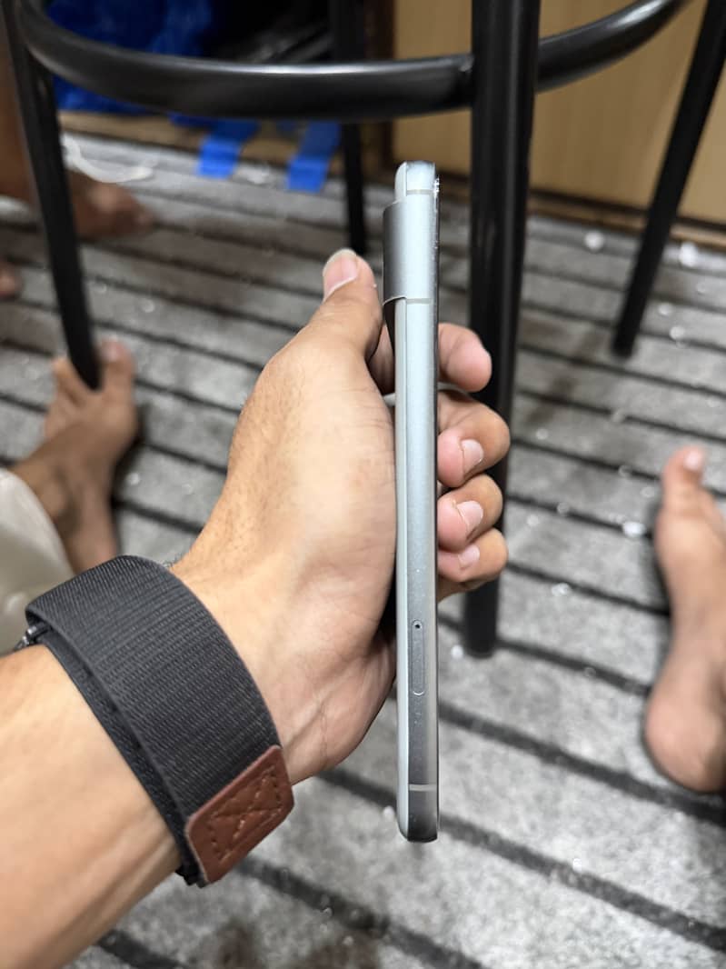 Google Pixel 8 3