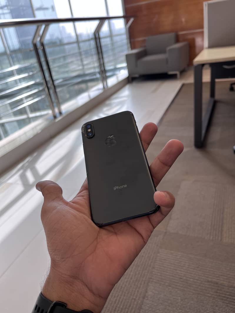 Apple iPhone X 0