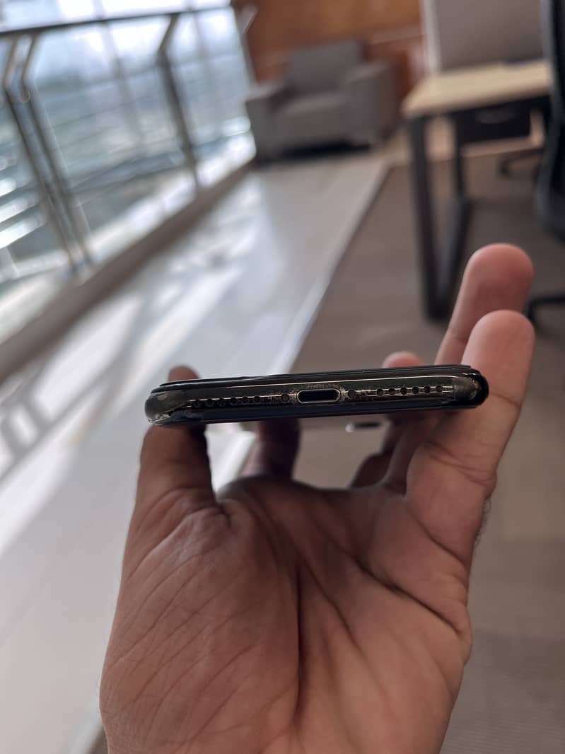 Apple iPhone X 2