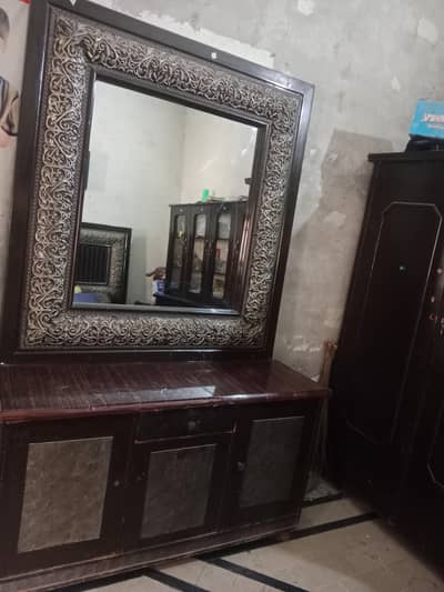 dressing table