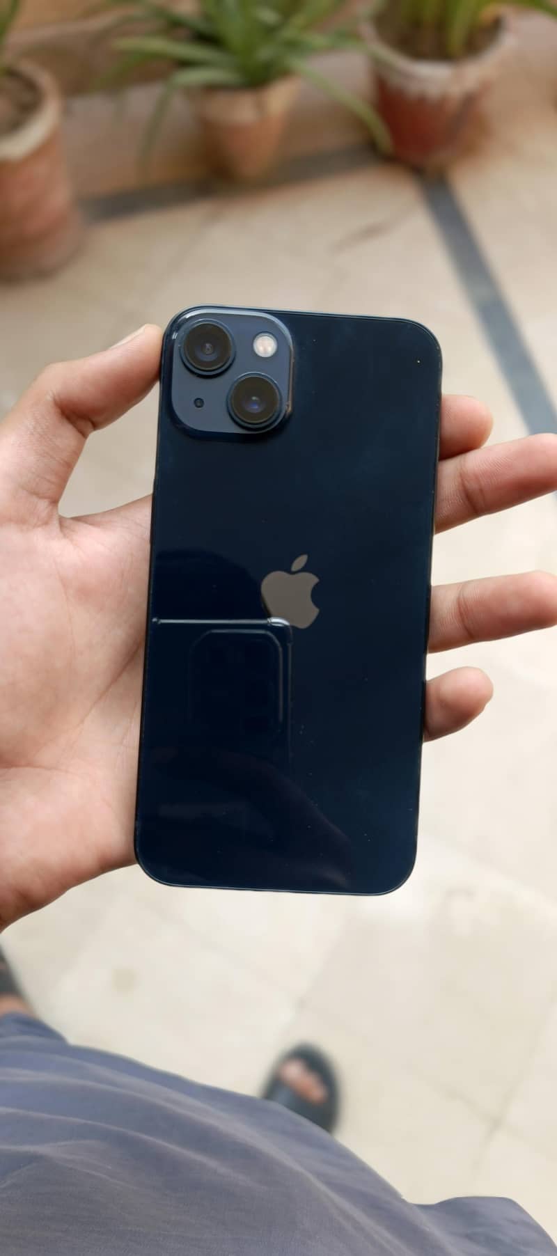 Apple iPhone 13 1