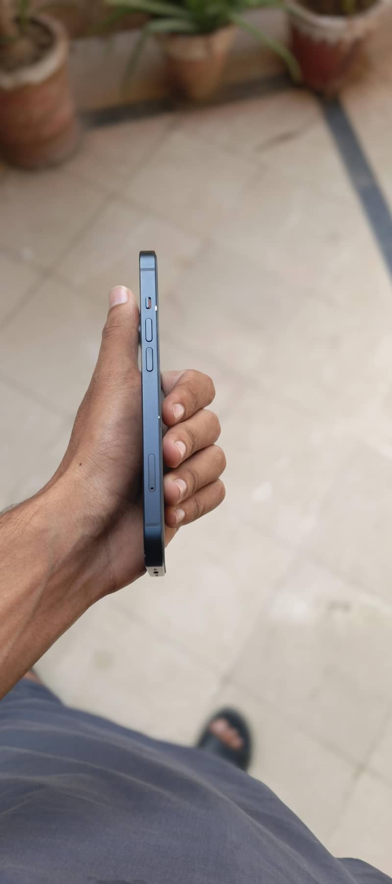 Apple iPhone 13 2