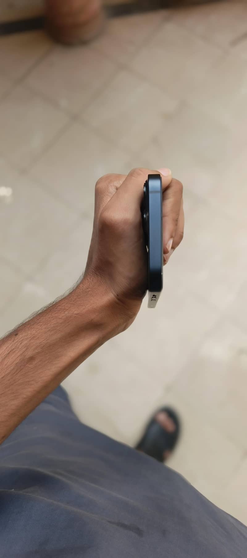 Apple iPhone 13 5