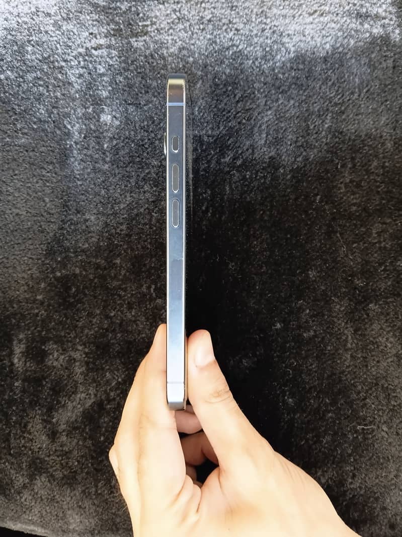 Apple iPhone 15 Pro 1
