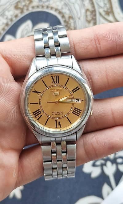 Seiko 5 SNKL38K1 automatic movement