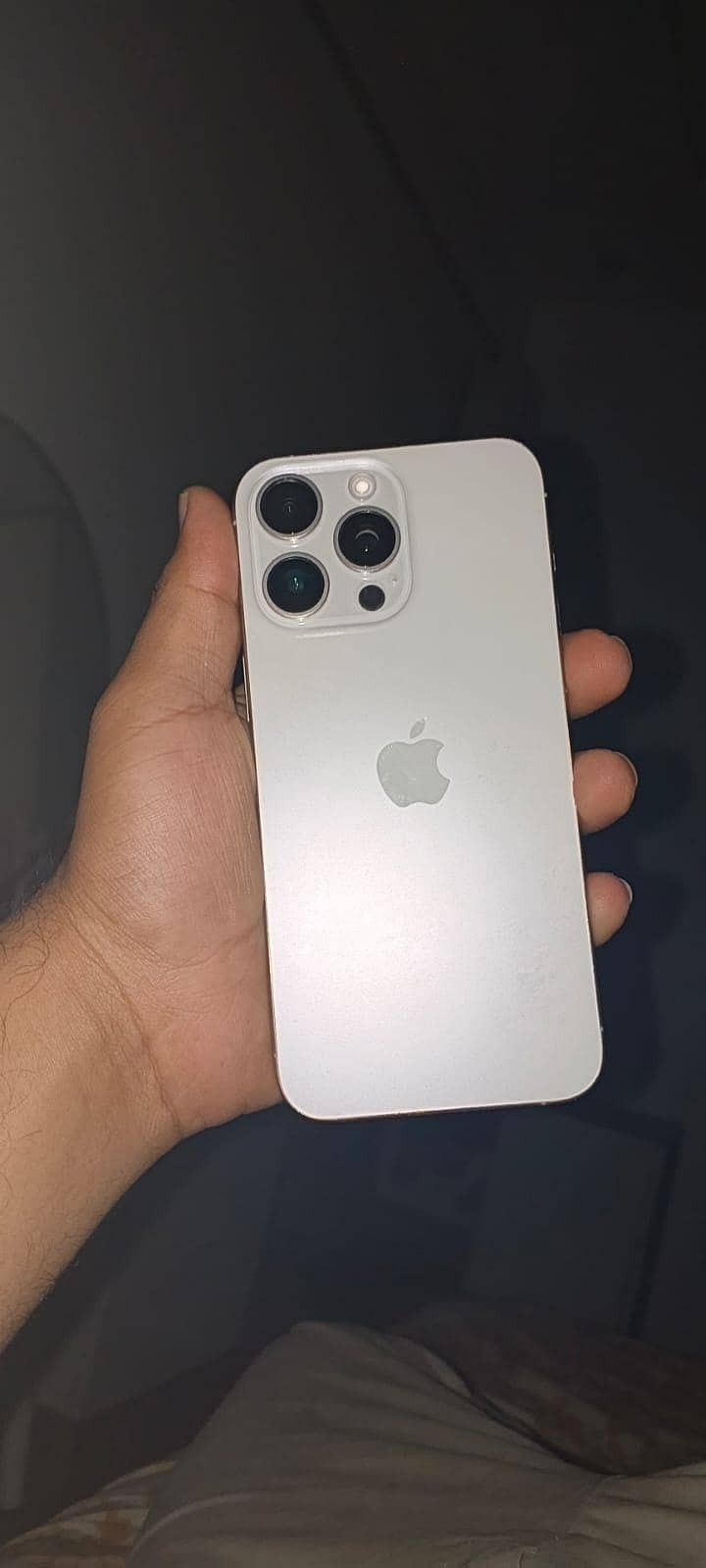 Apple iPhone 15 Pro Max 0
