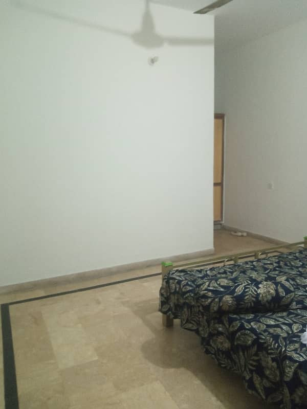 Upper Portion For Rent Gullraz 6