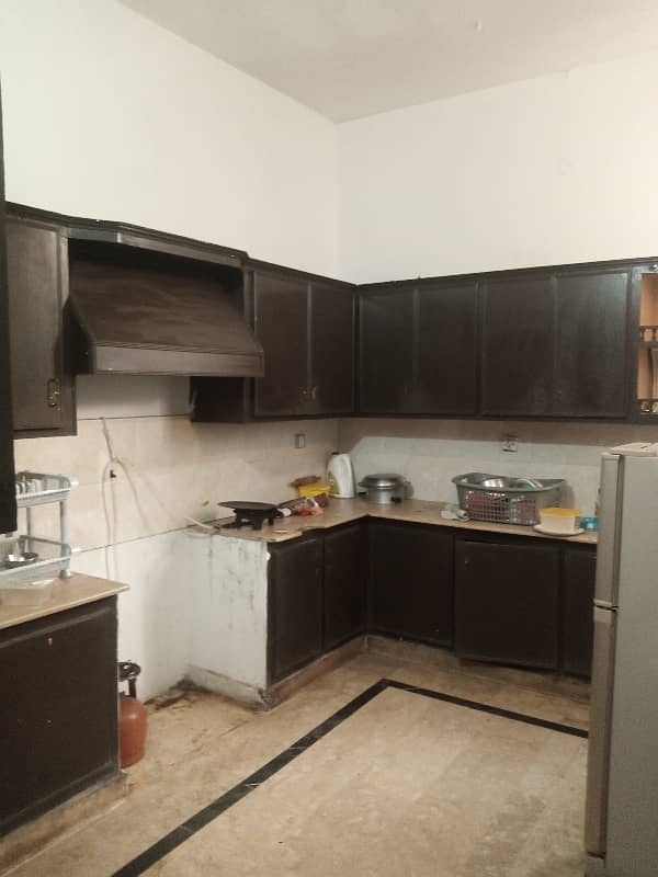 Upper Portion For Rent Gullraz 9