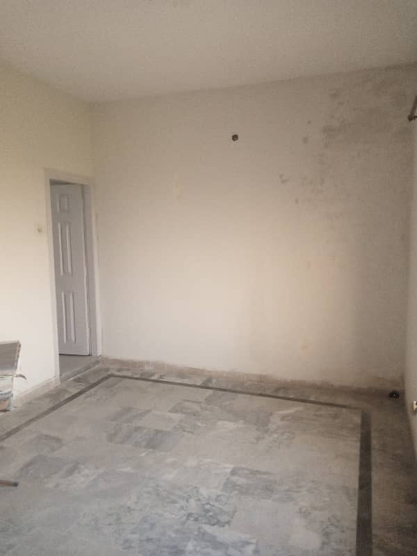 Upper Portion For Rent Gullraz 10