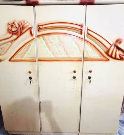 WARDROBE/SHOWCASE AVAILABLE AT REASONABLE PRICES