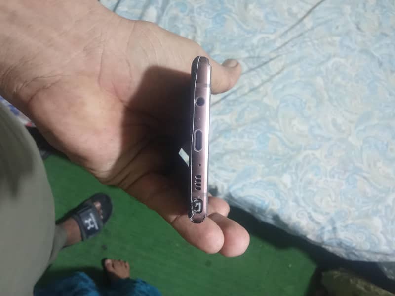 Samsung Mobile Note 9 4