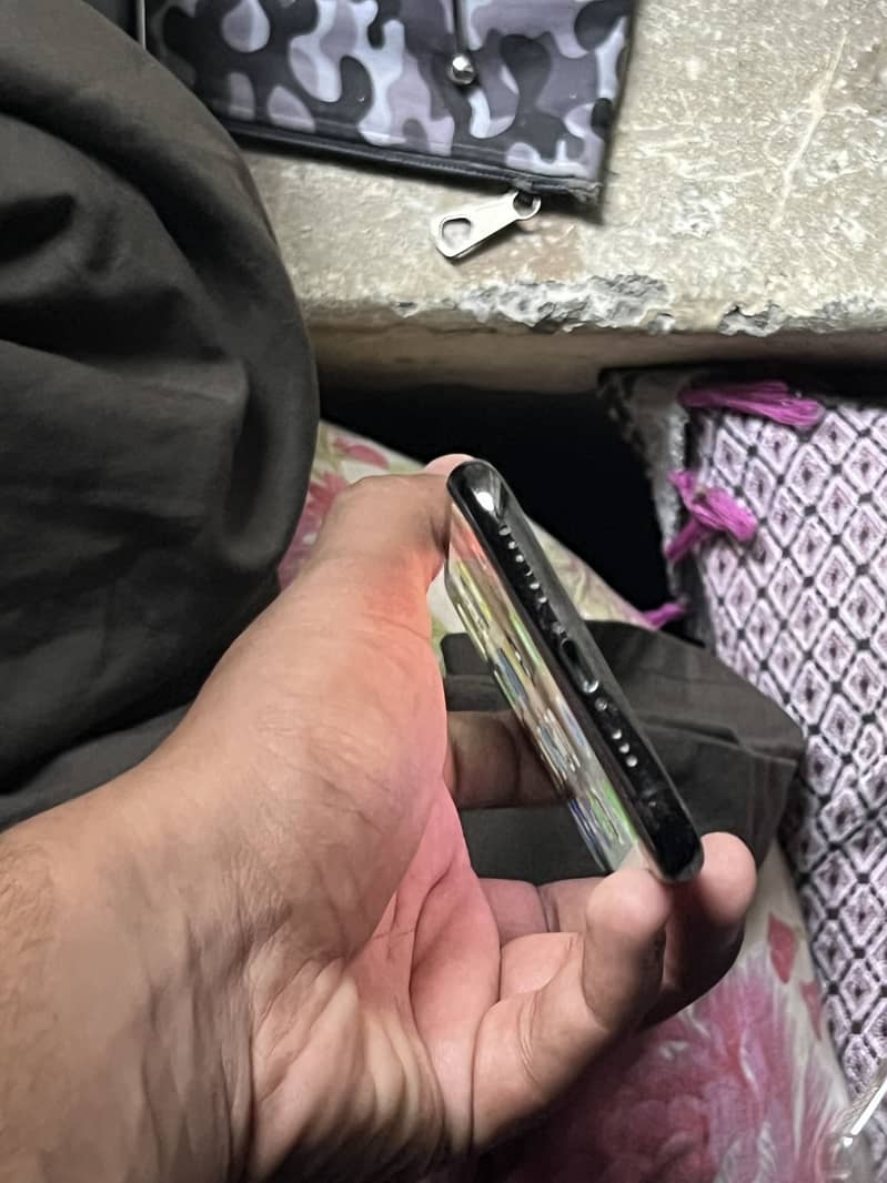 Apple iPhone 11 Pro 3