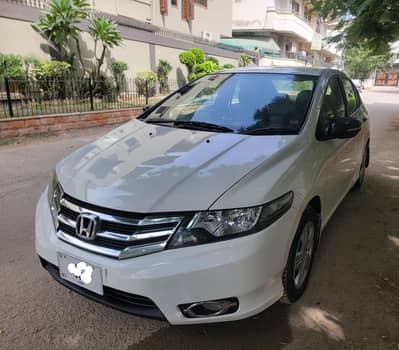 HONDA CITY IVTEC MANUAL MODEL 2016 TOTAL GENUINE. OUTCLASS CONDITION