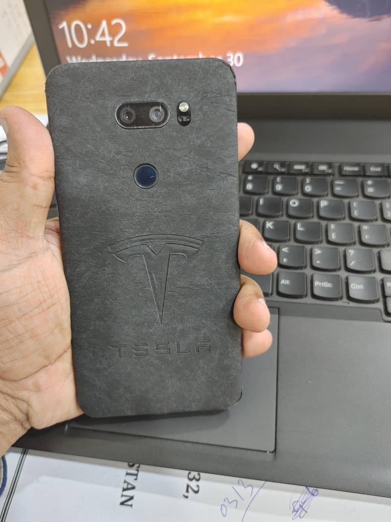 LG V30 4