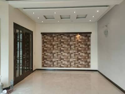 10 Marla Triple-Storey House for Sale in LDA Avenue, Ideal Location