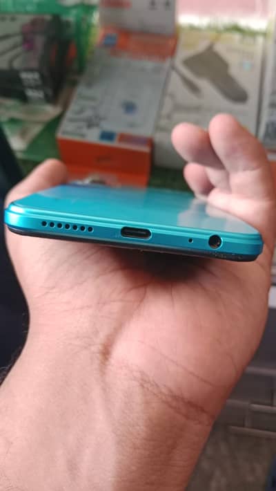 Infinix Hot 12