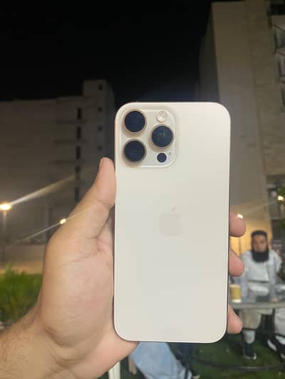 I phone 16 pro max