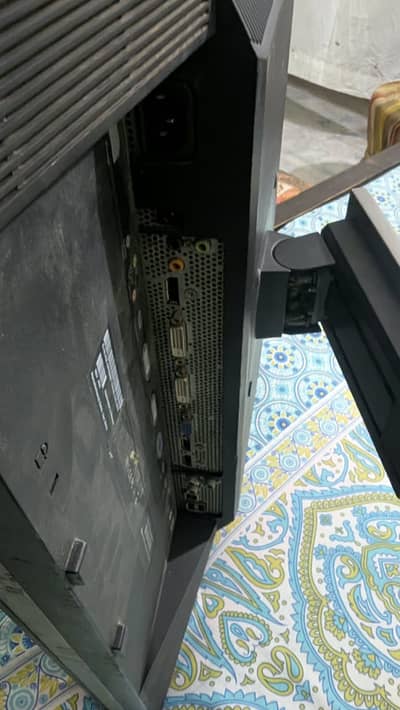 Dell LCD 30 Inch model Dell U3011