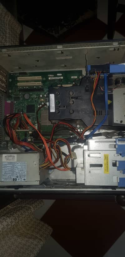 Keyboard mouse VGA power cable all provided with CPU