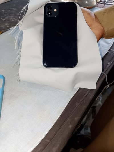 Apple iPhone 12