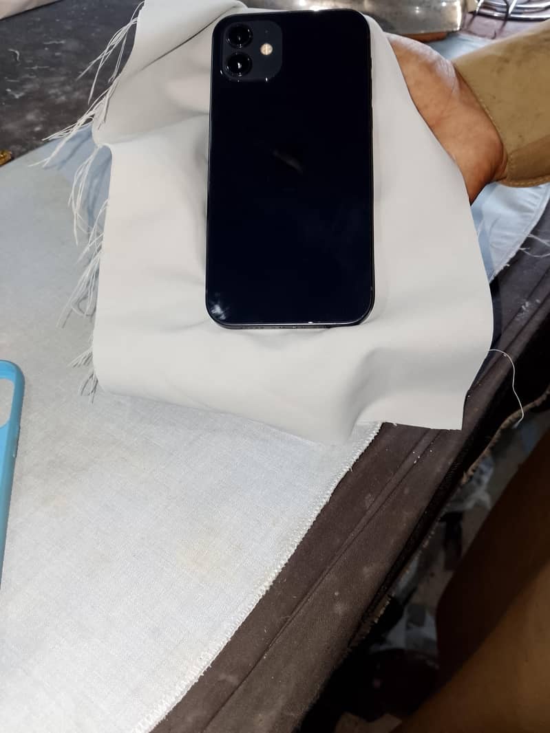 Apple iPhone 12 0