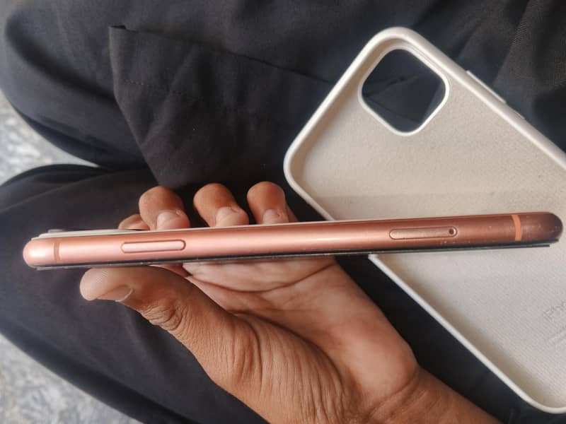 iphone XR 6