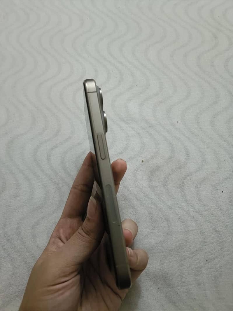 Apple iPhone 15 Pro 5